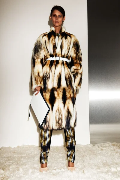 Look 19